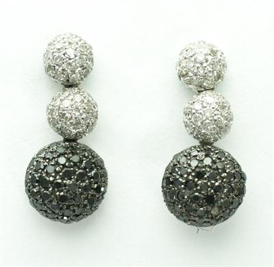 PENDIENTES ORO BLANCO CON DIAMANTES BLANCOS Y NEGROS 123802